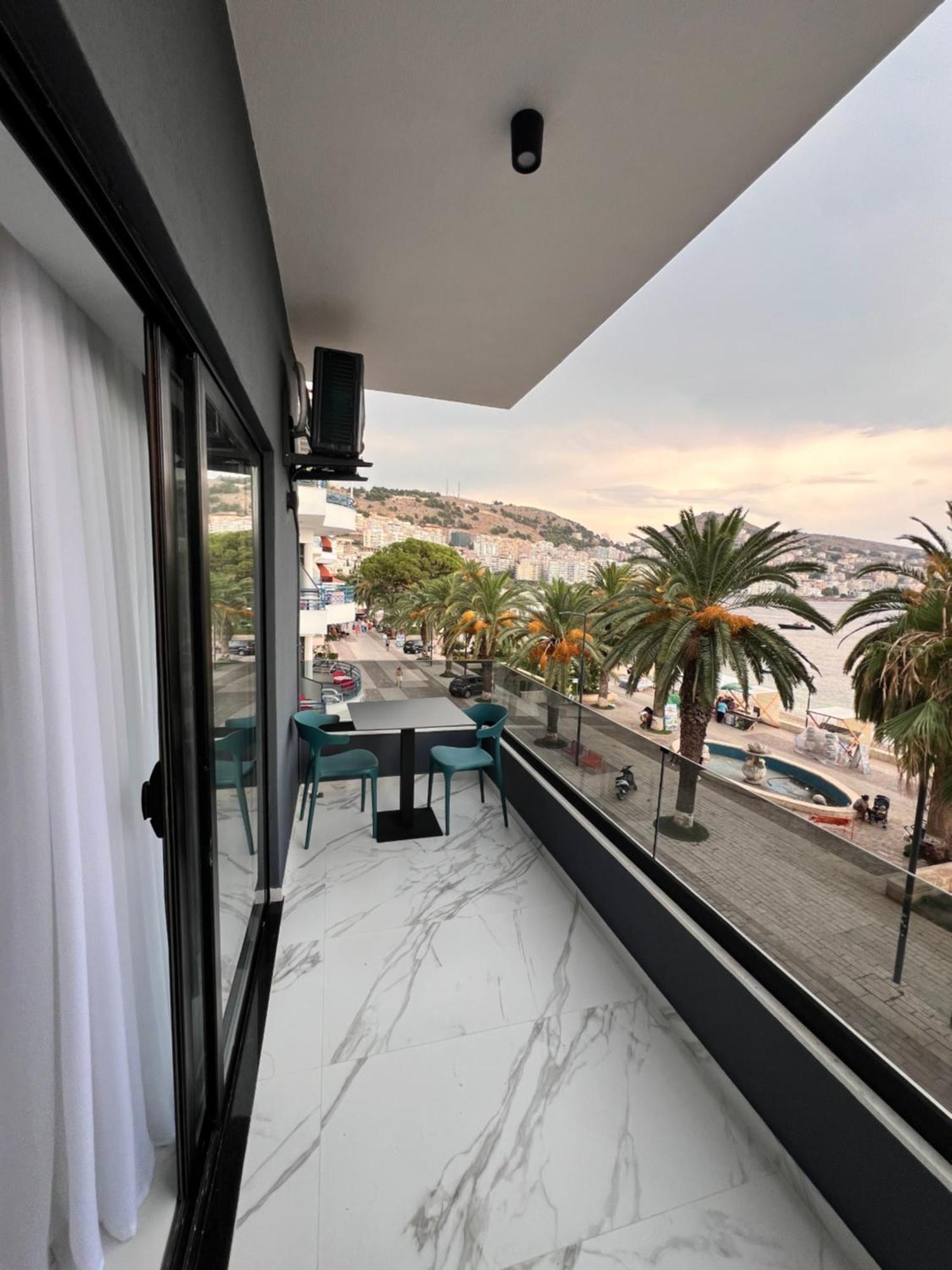 Lezet Hotel Sarandë Exterior foto